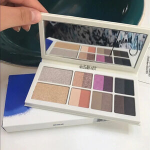 NIB ESTEE EDIT EYESHADOW PALETTE